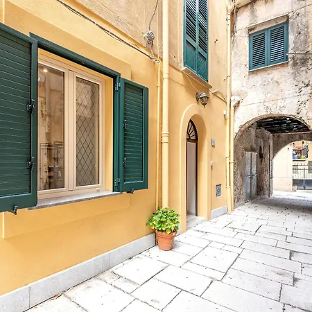 Ai Vicoli Ciambra's Alley By Wonderful Italy Guest house *
